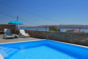 Apartment Camelia with pool and sea view