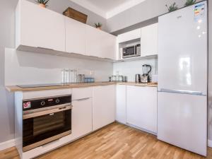 WHITE RESIDENCE 4rooms - CITY CENTER