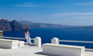 Oia Suites Santorini Greece