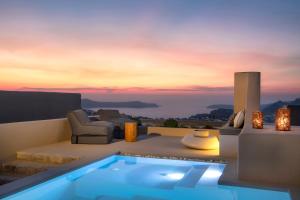 Halcyon Days Suites Santorini Greece