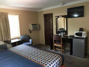 Deluxe King Suite room in Best Motel