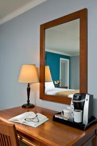 Deluxe Room with One Queen Bed room in Gideon Putnam Resort & Spa