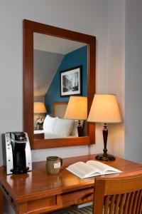 Standard Queen Room room in Gideon Putnam Resort & Spa