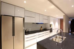 Golden Sun Apartment -Two bedrooms, Three bedrooms