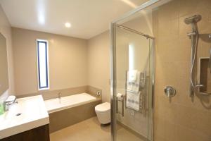 Golden Sun Apartment -Two bedrooms, Three bedrooms