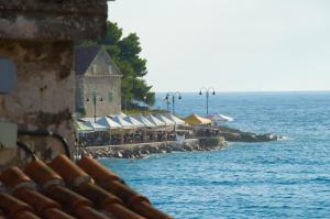 Apartment Primosten Adiomare