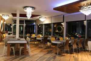 business grand hotel