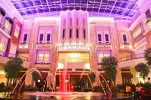 Cozy Layover Condo 8-min Walk to Terminal 3