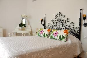 B&B / Chambres d'hotes Mas du Perthus : Chambre Double Deluxe