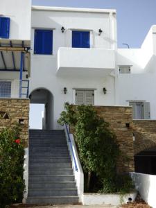 Nesaea Studio Tinos Greece