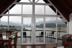 Dewdrops at Lake Gregory