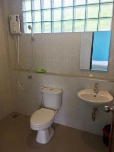 โรงแรมห้วยทราย Huaisai Hotel