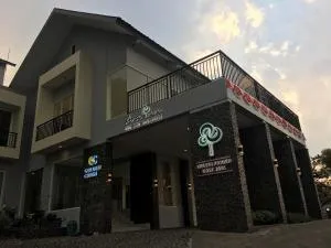 Arainn Bed & Breakfast Tretes Prigen by ecommerceloka - Prigen