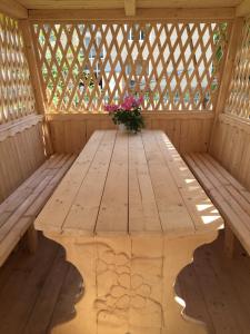 Хатина в Карпатах