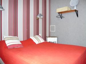 Hotels Hotel - Restaurant Saint Jacques : photos des chambres