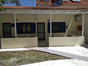 Sarantakis Apartments