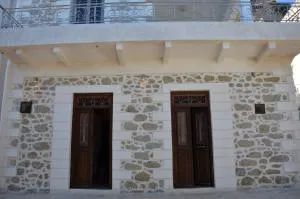 Traditional Cretan Stone House with Ondas - Áyios Ioánnis