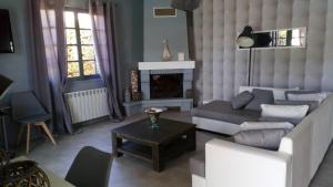 Maisons de vacances villa provencal avec piscine a vias de 10 personnes : photos des chambres