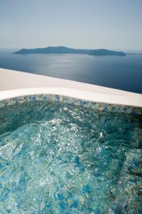 Gold Suites - Small Luxury Hotels of the World Santorini Greece