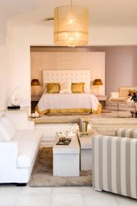 Gold Suites - Small Luxury Hotels of the World Santorini Greece