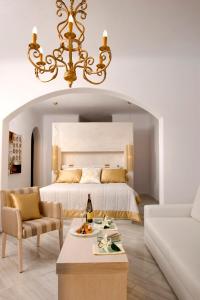 Gold Suites - Small Luxury Hotels of the World Santorini Greece