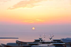 Gold Suites - Small Luxury Hotels of the World Santorini Greece