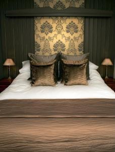 Standard Double Room room in The George Inn
