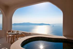 Gold Suites - Small Luxury Hotels of the World Santorini Greece