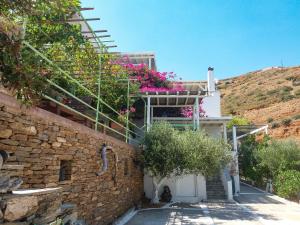 Family Apartment with Mezzanine and Sea View