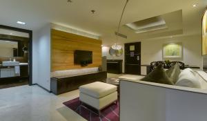 Davanam Sarovar Portico Suites