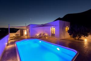 Elixirium villa Santorini Greece