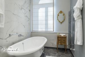 Deluxe Double Room with Sea View room in Villa Promenade