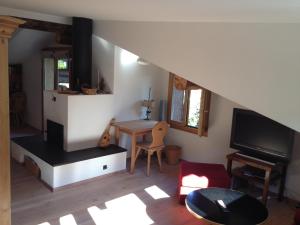 Casa Nolens, Via Sura 4