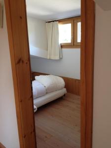 Casa Nolens, Via Sura 4