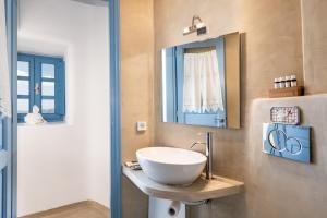 Pantelia Suites