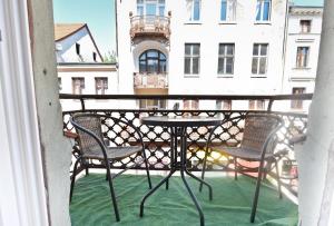 Metropolis Apartment