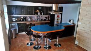 Maisons de vacances Ty Jeanne, le charme de la pierre au coeur du village : Maison de Vacances