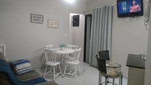 Apartamento Condomínio Wembley Tênis - Toninhas - Ubatuba - SP