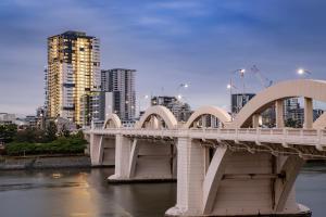 Arise on Hope Street