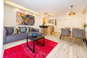 Ema 2BR apt. in old town centre 