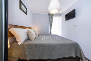 Ema 2BR apt. in old town centre