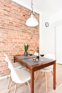 Green Garden Apartment