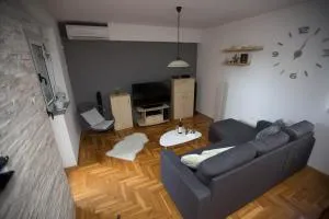 Apartment "Stadion" - 特雷比涅