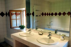 B&B / Chambres d'hotes Chateau de la Venerie : Chambre Double
