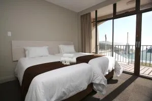 Marine Lodge - Bunkers Hill