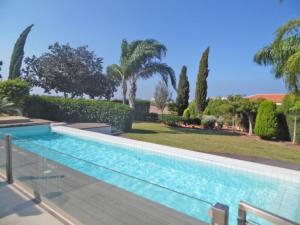 Villa Tais - luxury 3 bed villa with pool central Protaras