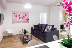 TONIS 2BD Apartment with Terrace next to Stadium