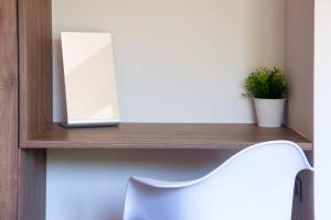 TONIS Comfy 3BD home with patio, close to Metro