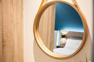 TONIS Cosy Apartment next to Syntagma Square