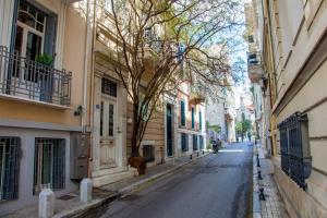 TONIS Cosy Apartment next to Syntagma Square